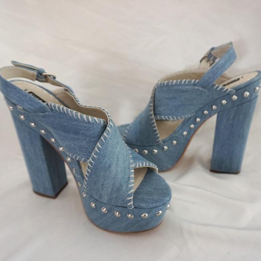 Alice + Olivia Gianna Studded Sandals